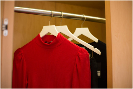 將網(wǎng)購(gòu)體驗(yàn)完美融入實(shí)體店！這家電商服裝品牌誓要拯救美國(guó)零售業(yè)頹勢(shì)